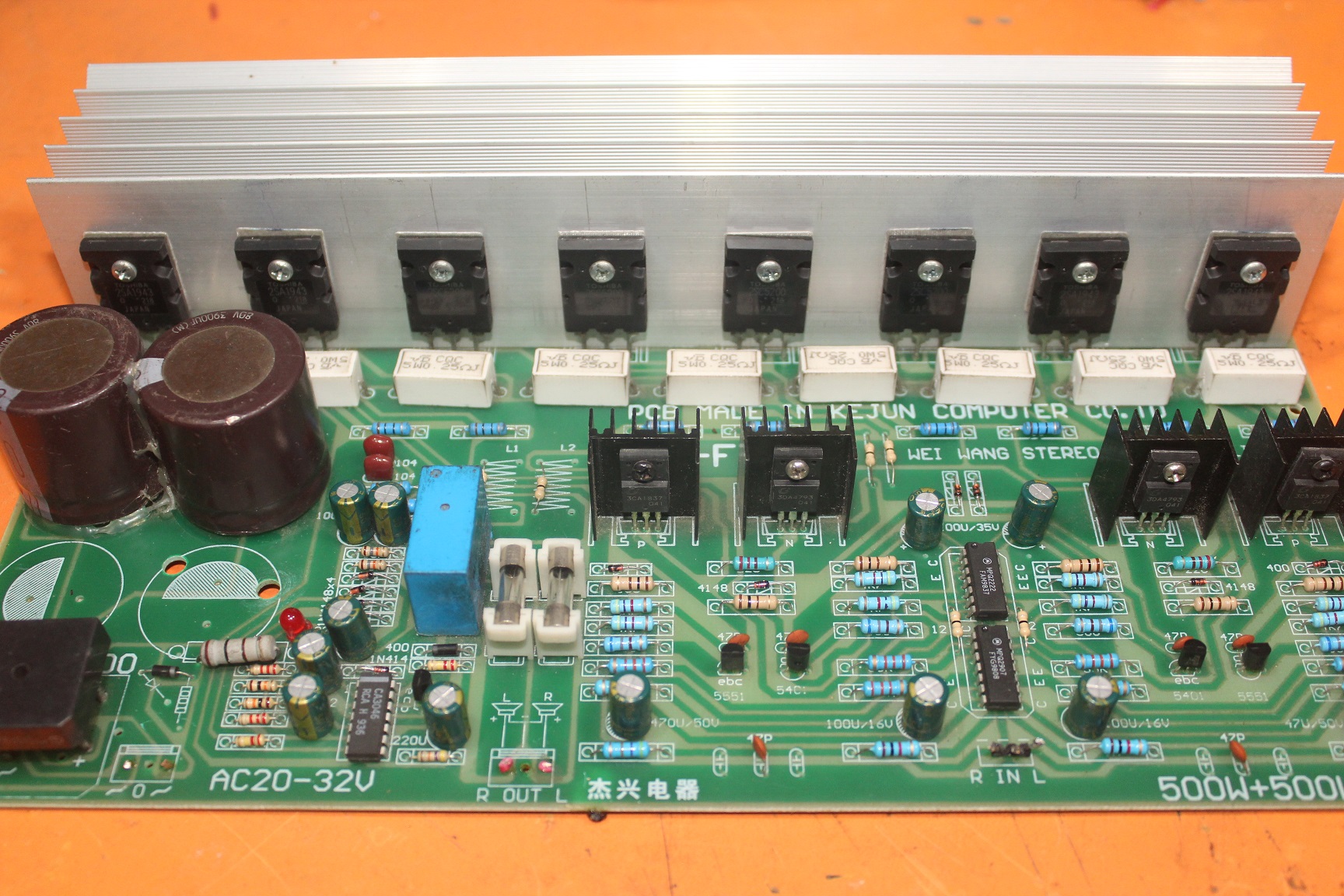 1000 watts amplifier circuit diagram using 2sc5200 and 2sa1943